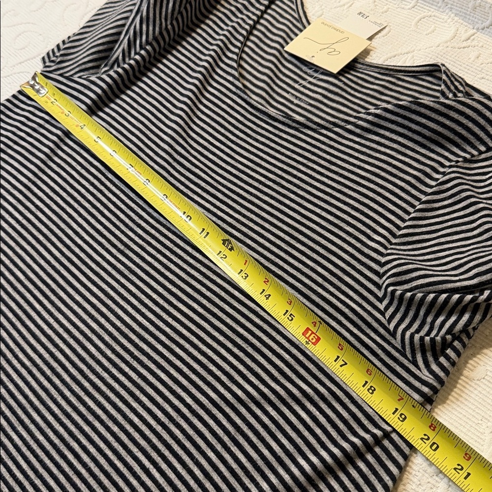 Andrea Jovine Black & Gray Striped Long-Sleeve Tunic. Medium. NWT - Picture 7 of 7